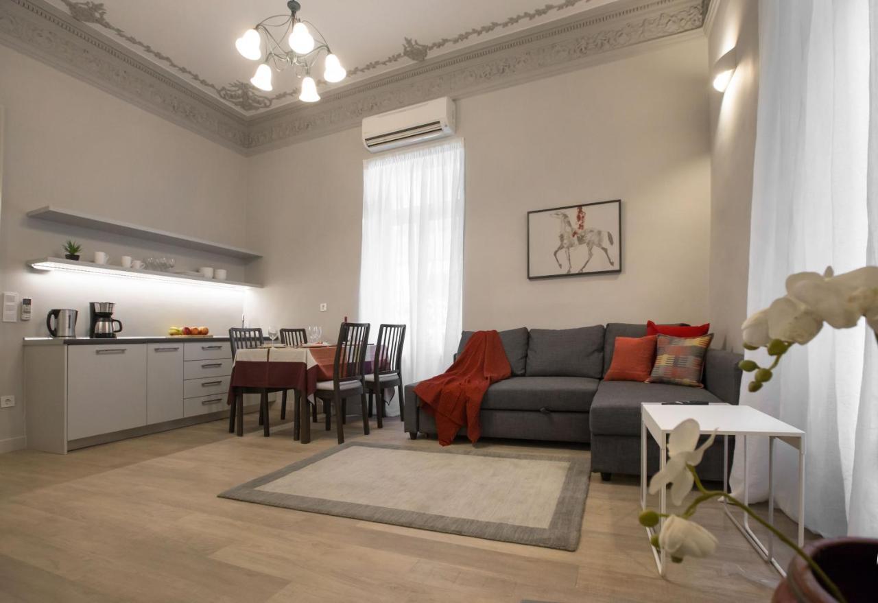 Sophisticated Apartment In Syntagma By Ghh アテネ エクステリア 写真