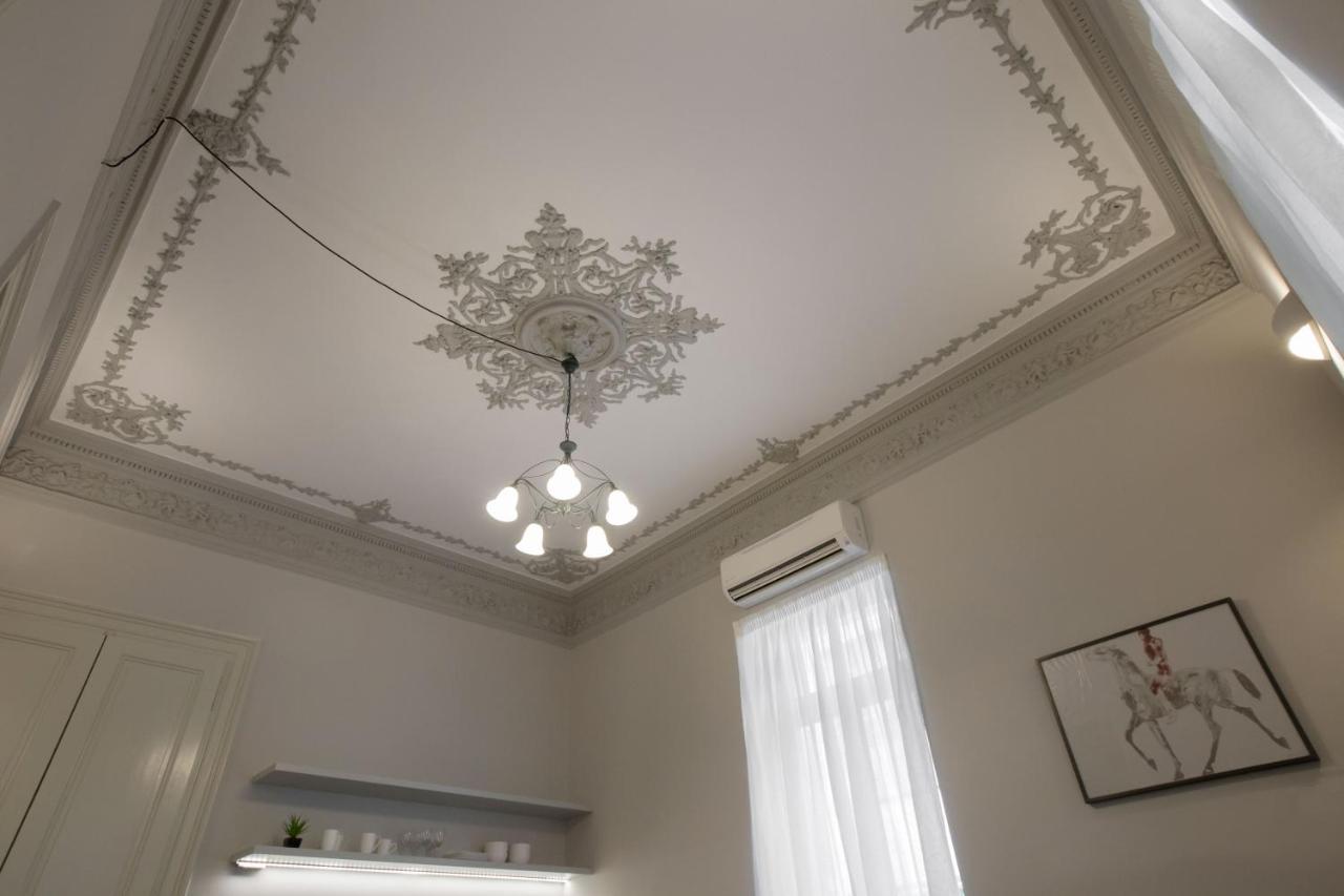 Sophisticated Apartment In Syntagma By Ghh アテネ エクステリア 写真