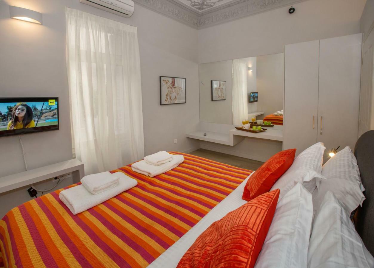 Sophisticated Apartment In Syntagma By Ghh アテネ エクステリア 写真